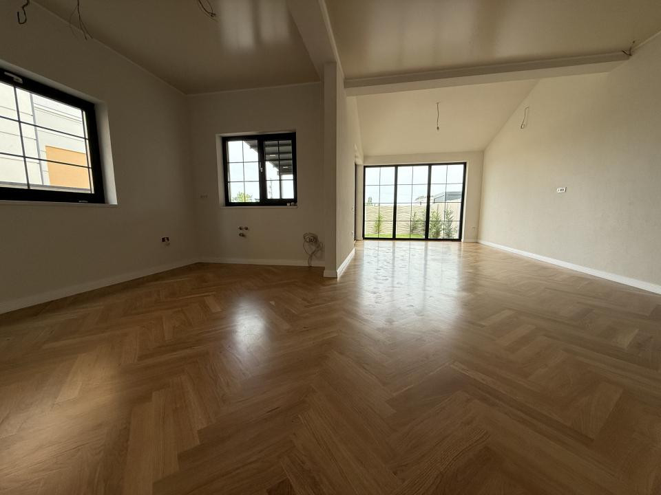 Duplex premium, 5 camere, 137 mp utili, parter + 1 etaj si pod - Braytim