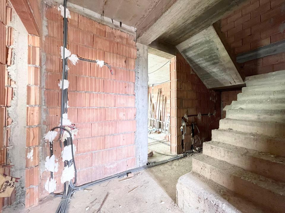 Duplex cu garaj 144mp utili, 340mp teren - Mosnita Noua