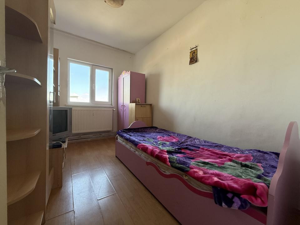 Apartament 3 camere, decomandat, etaj 3 din 4 - Lipovei