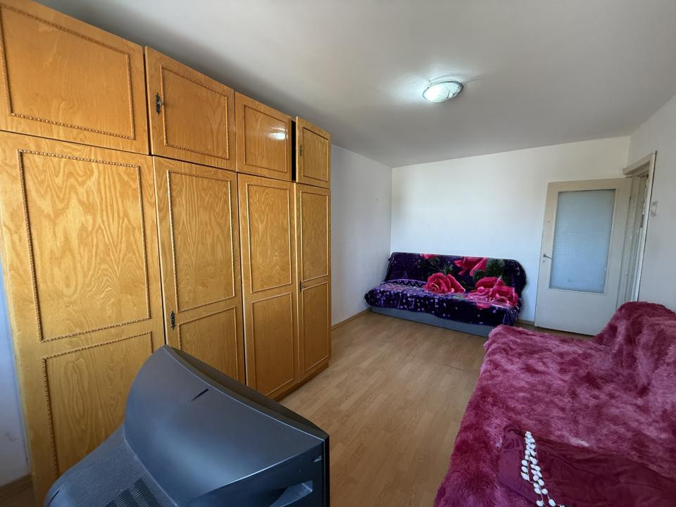 Apartament 3 camere, decomandat, etaj 3 din 4 - Lipovei