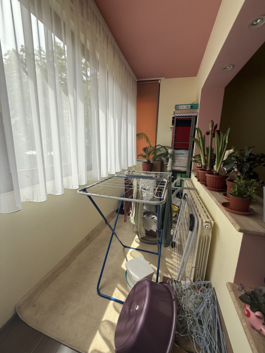 Apartament 3 camere, decomandat, 65 mp utili  - Girocului