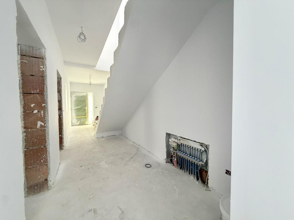 Duplex elegant, 4 camere, 118 mp utili, 316 mp teren - Dumbravita