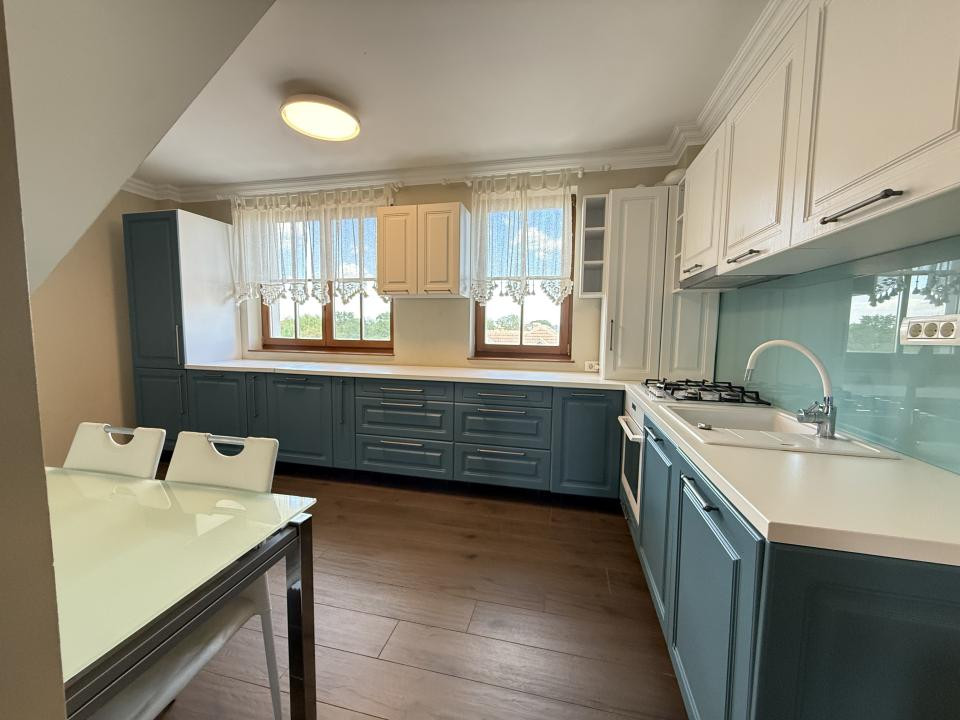 Apartament lux, 4 camere, 117 mp utili, 2 balcoane, 2 locuri de parcare - Giroc