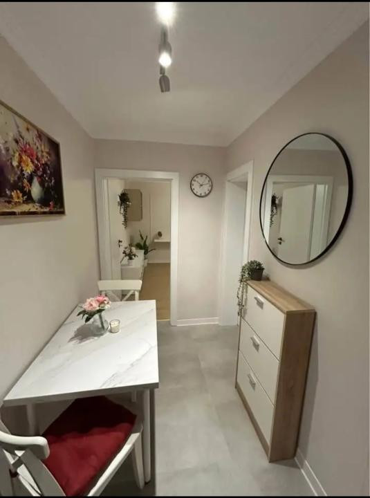 Apartament renovat, 2 camere, etaj 4 din 5 - Sagului