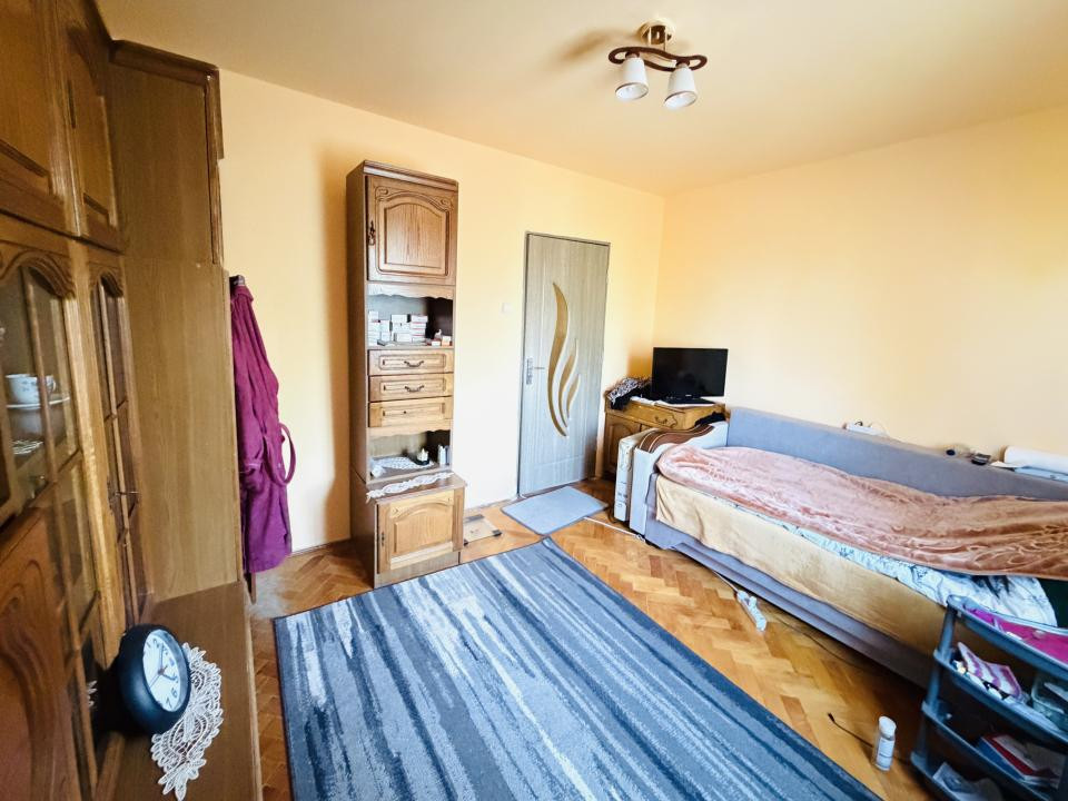Apartament 2 camere, semidecomandat, mobilat in zona Balcescu 