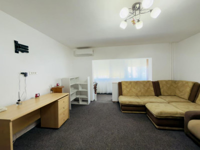 COMISION 0%  Apartament 2 camere, semidecomandat, etaj 3, zona Steaua 