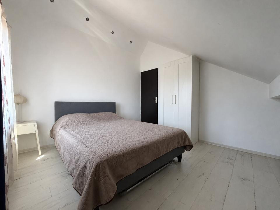 Casa individuala, 6 camere, 155 mp utili, 600 mp teren, garaj - Sacalaz