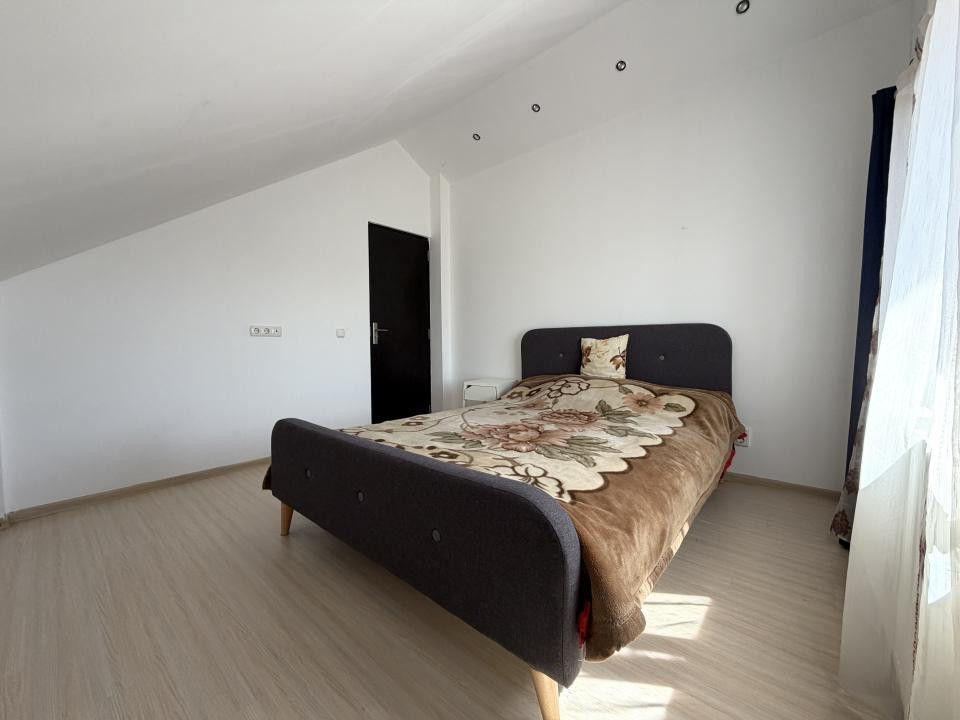 Casa individuala, 6 camere, 155 mp utili, 600 mp teren, garaj - Sacalaz
