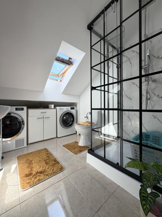 Casa individuala, 6 camere, 155 mp utili, 600 mp teren, garaj - Sacalaz