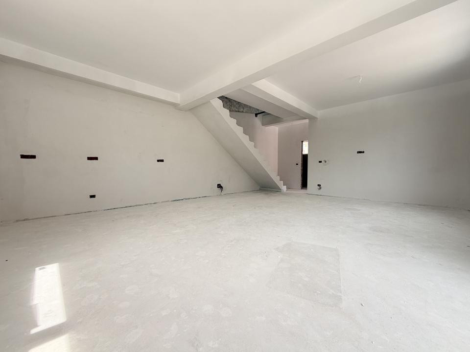 Comision 0%-Duplex 4 camere, 99 mp - Giroc