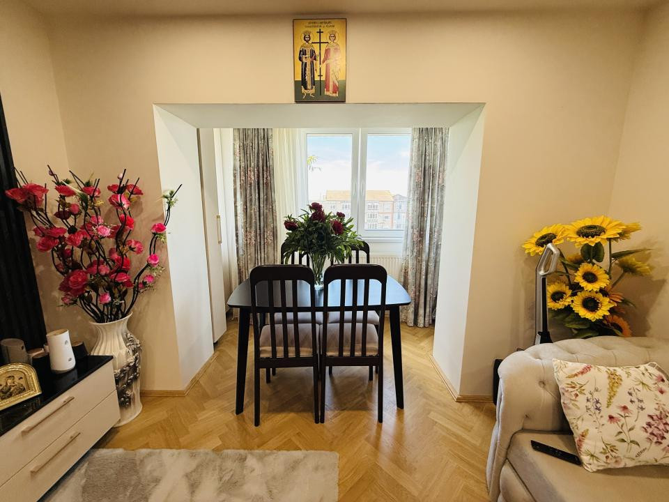 COMISION 0% Apartament 2 camere, decomandat, mobilat lux in Soarelui 