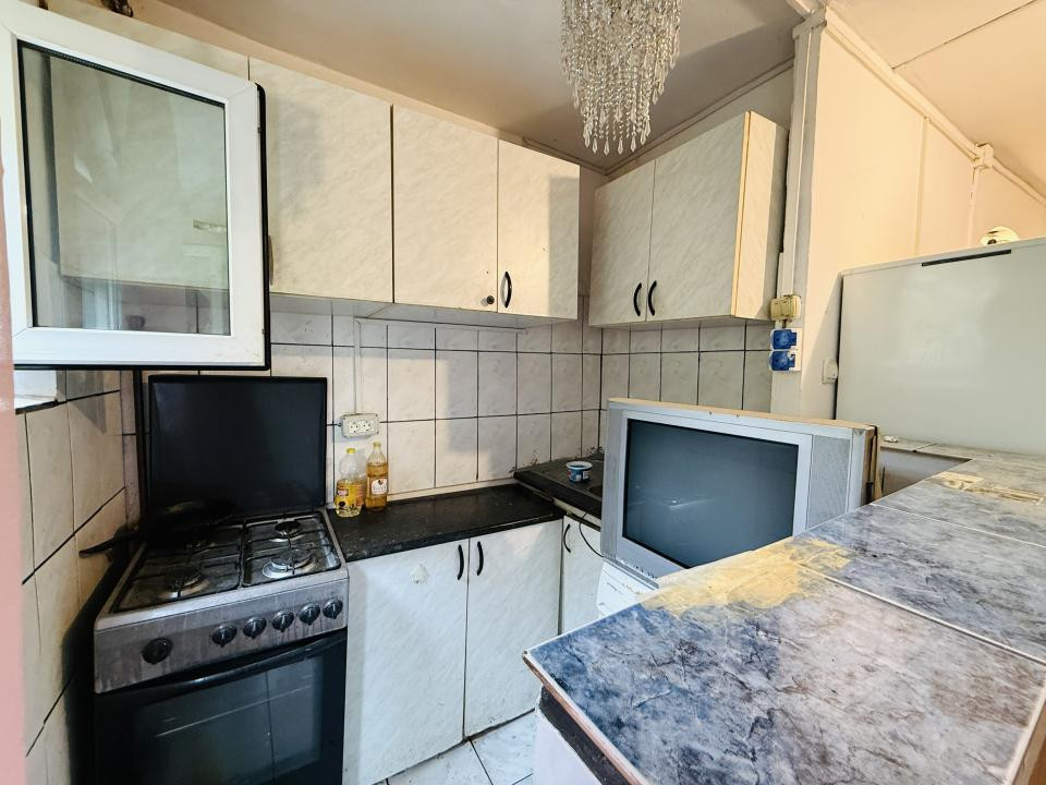 Apartament 2 camere, etaj 1, mobilat, zona Piata Doina 