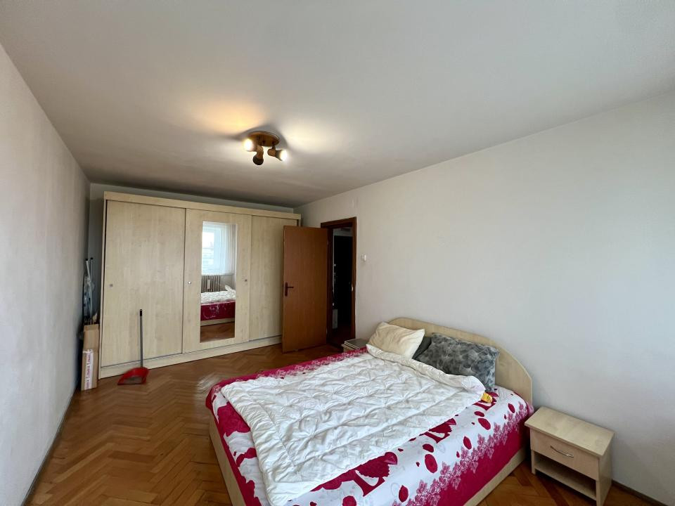  COMISION 0% Apartament 3 camere, 65 mp utili, etaj 5/10 - Zona Sagului