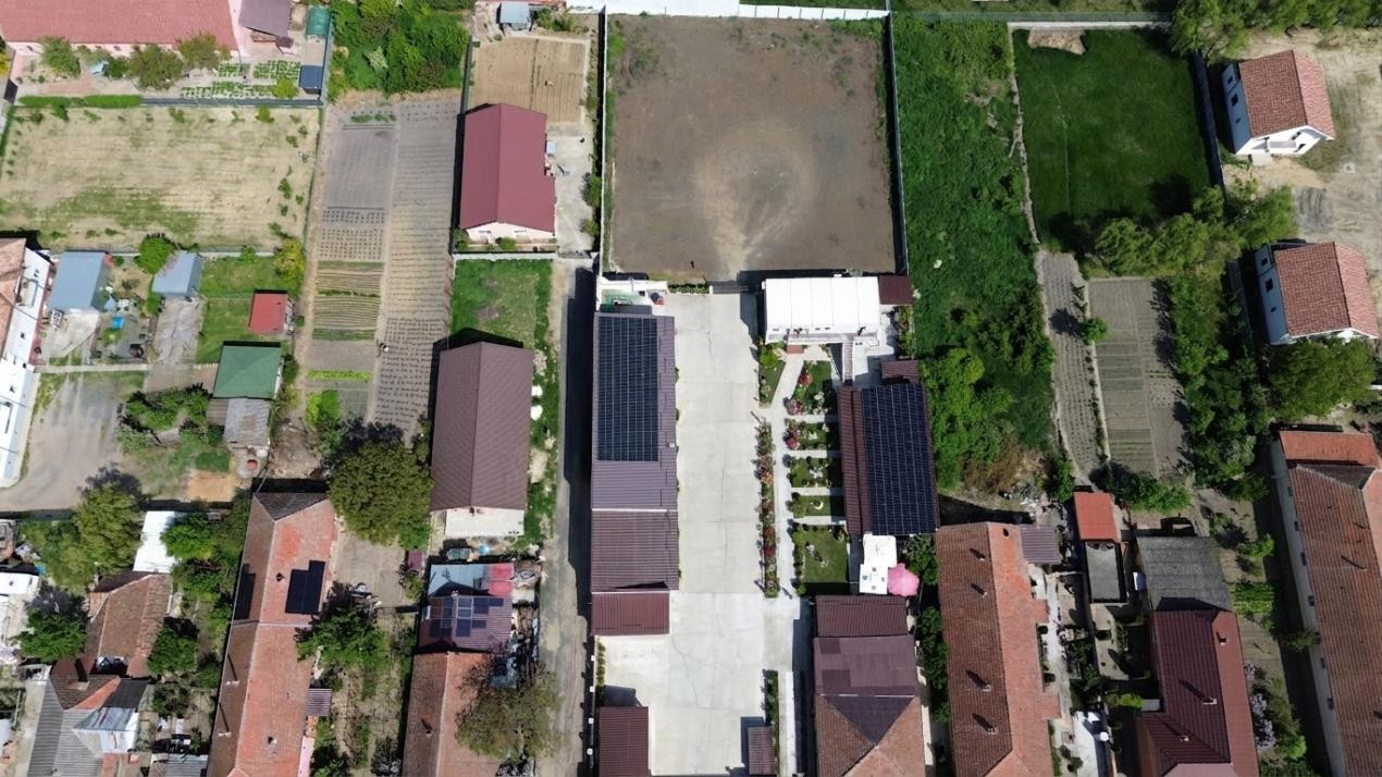 Casa+Spatii+Teren 3810 mp teren - Sacalaz-COMISION 0%