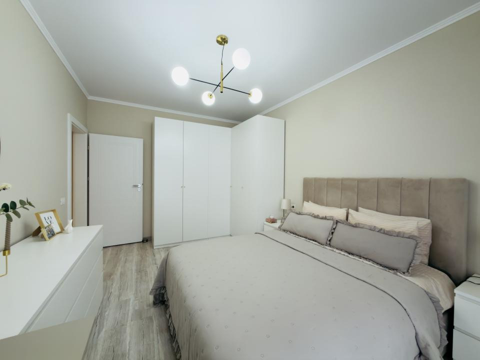 Apartament 2 camere, decomandat, parter in Giroc