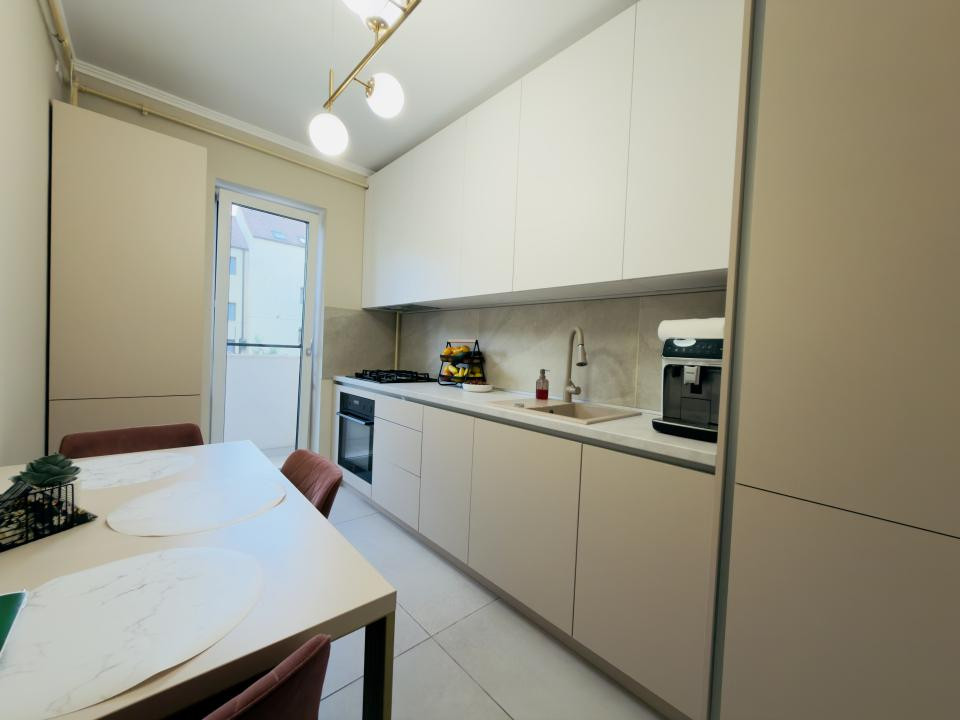 Apartament 2 camere, decomandat, parter in Giroc
