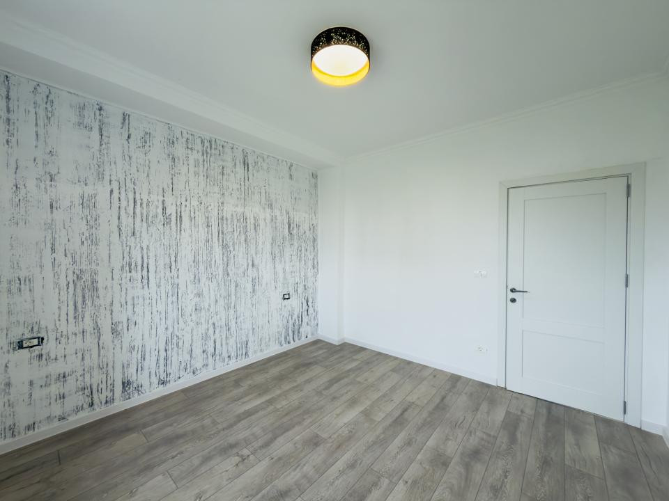 Apartament  3 camere, open space, etaj 1, zona Torontalului