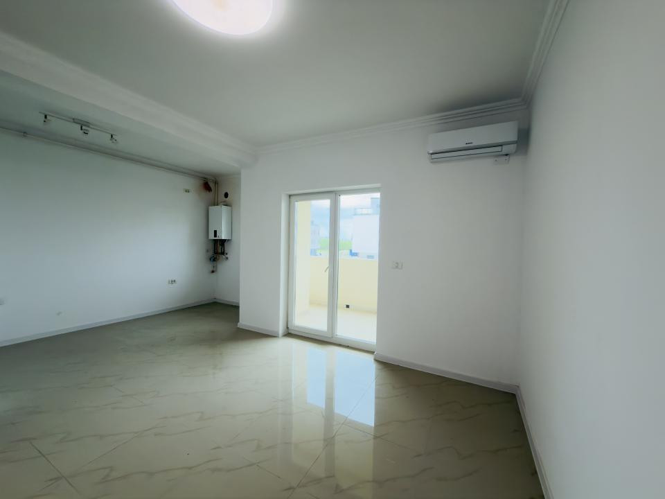 Apartament  3 camere, open space, etaj 1, zona Torontalului