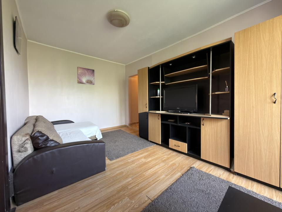 Apartament 3 camere, 42 mp, semi-decomandat - zona Dacia
