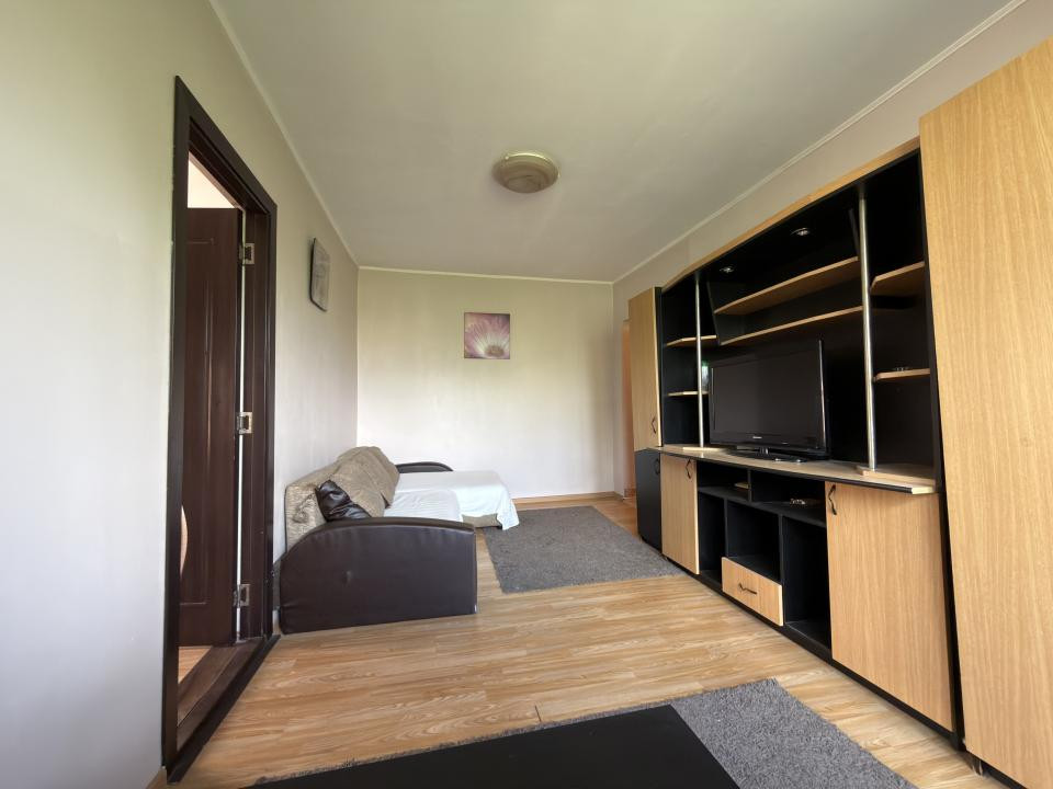Apartament 3 camere, 42 mp, semi-decomandat - zona Dacia