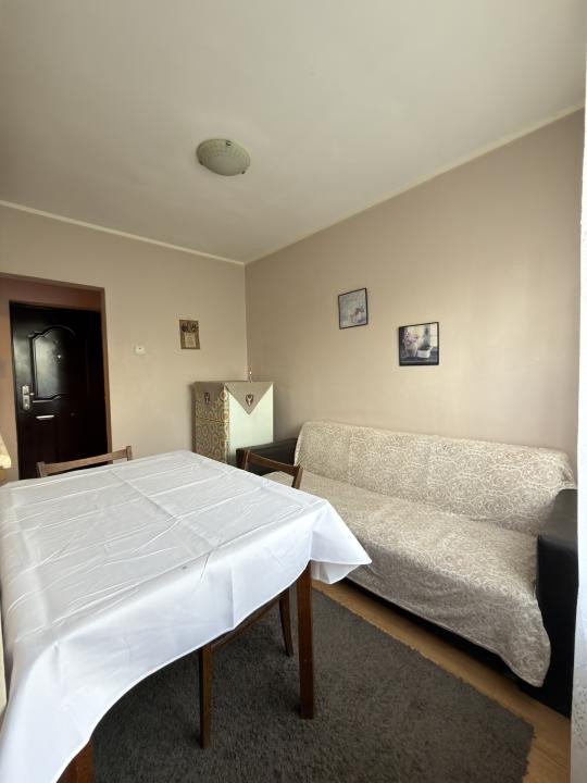 Apartament 3 camere, 42 mp, semi-decomandat - zona Dacia