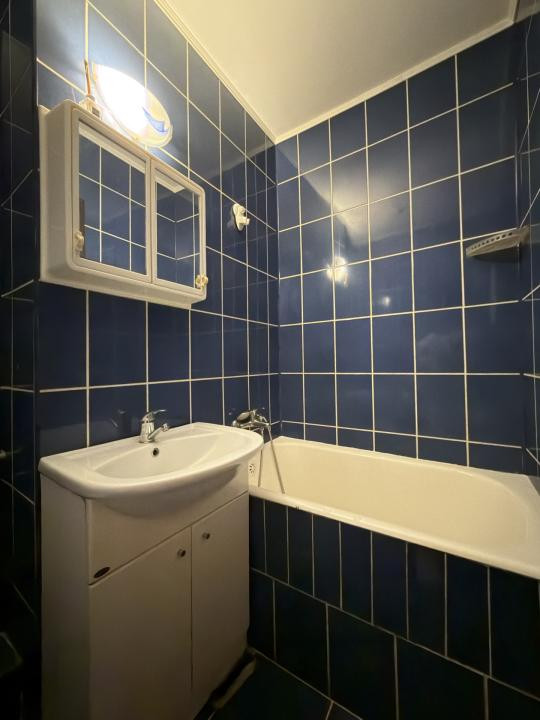Apartament 3 camere, 42 mp, semi-decomandat - zona Dacia