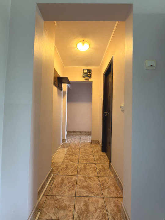Apartament 3 camere, 42 mp, semi-decomandat - zona Dacia