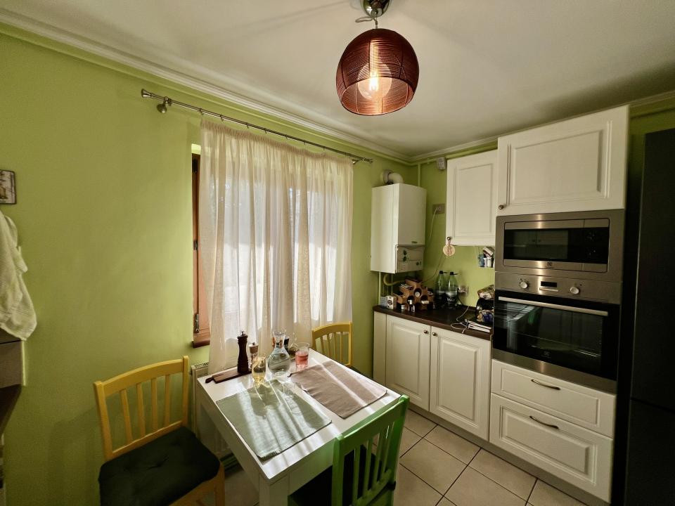  Apartament modern, 3 camere, 67 mp utili, etaj 3, decomandat - Aradului