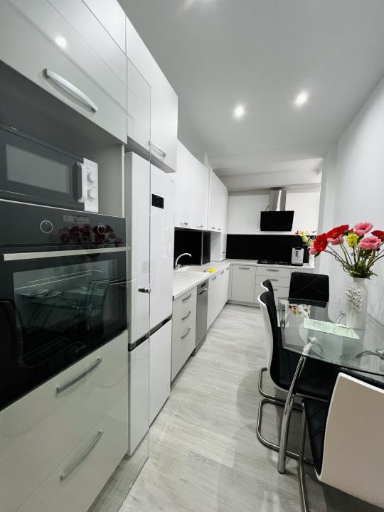 Apartament cu 3 camere complet Mobilat si Utilat  -Dumbravita 