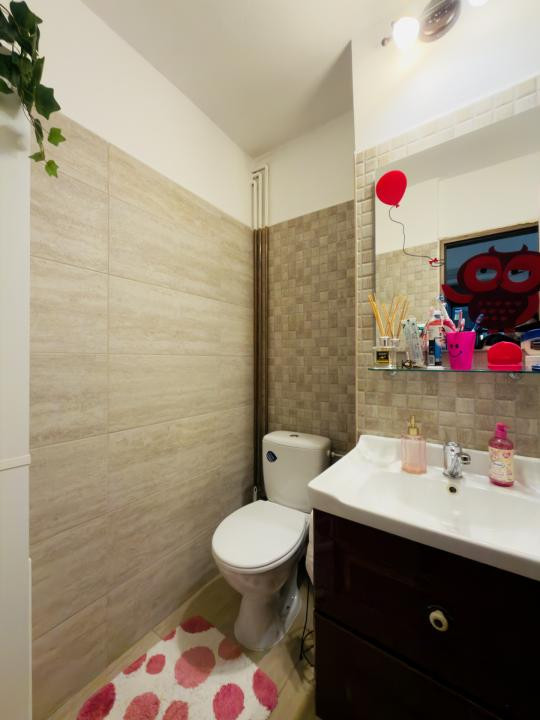 Apartament 3 camere, decomandat, etaj 1, zona Aradului 