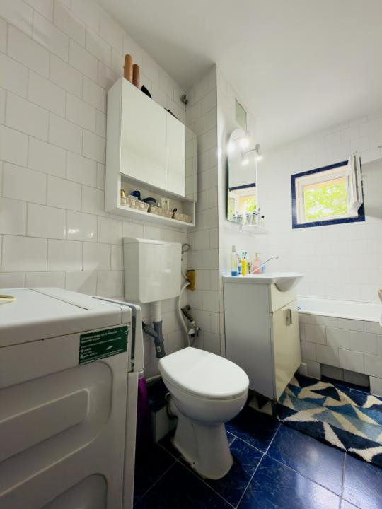 Apartament 3 camere, decomandat, etaj 1, zona Aradului 
