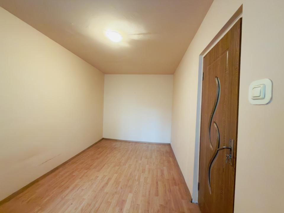 Apartament 2 camere, parter, zona Dacia 