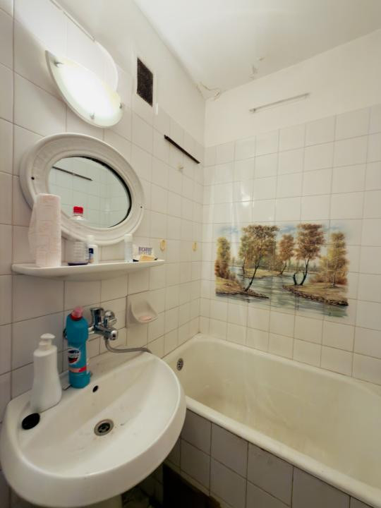 Apartament 2 camere, parter, zona Dacia 