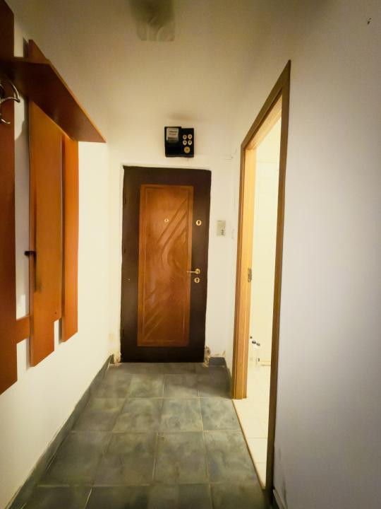 Apartament 2 camere, parter, zona Dacia 