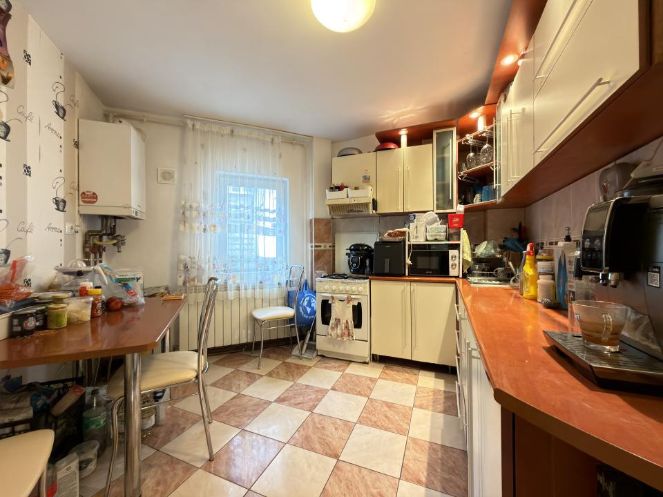 Apartament 3 camere, 63mp, etaj 1 - Zona Soarelui