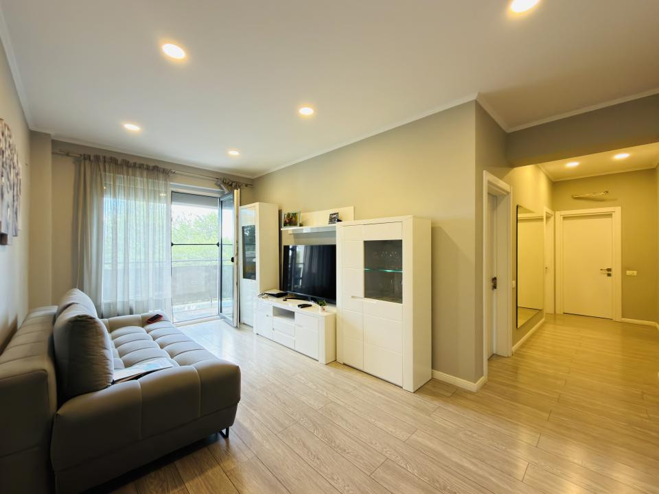Apartamnet 3 camere, decomandat, etaj 1, 2 locuri de parcare in Braytim