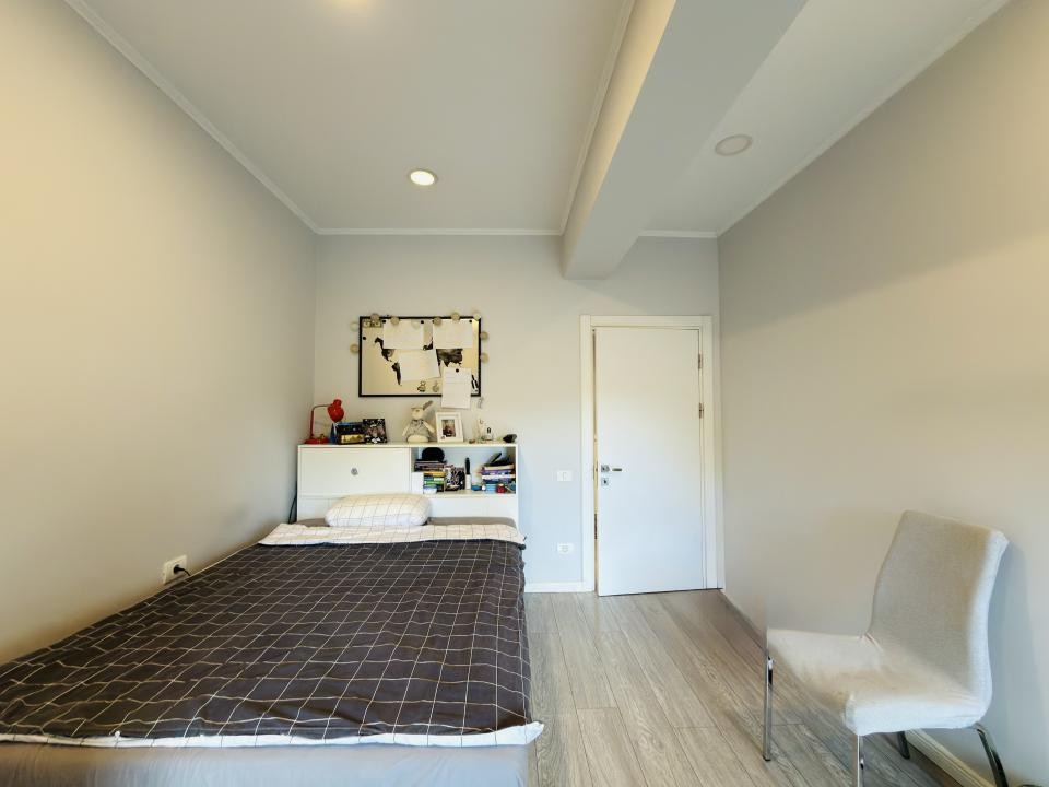 Apartamnet 3 camere, decomandat, etaj 1, 2 locuri de parcare in Braytim