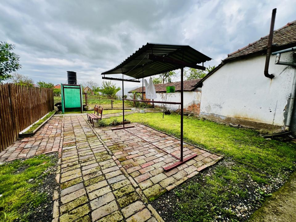Casa Individuala 7 camere + teren 1735 mp - Localitatea Liebling- COMISION 0 %