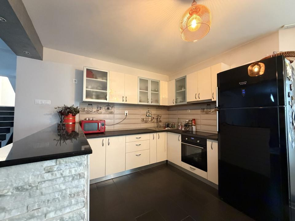 Casa Individuală, 160mp utili, 576mp teren, 5 camere,mobilat - Sanandrei