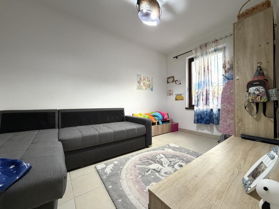 Casa Individuală, 160mp utili, 576mp teren, 5 camere,mobilat - Sanandrei