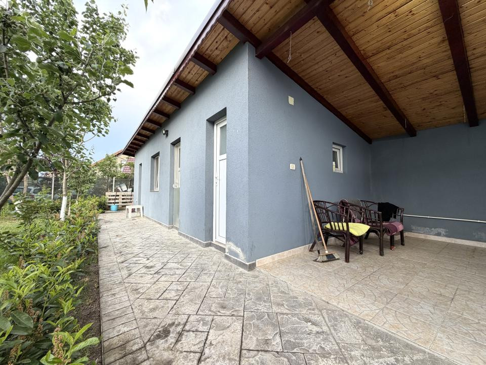 Casa Individuală, 160mp utili, 576mp teren, 5 camere,mobilat - Sanandrei