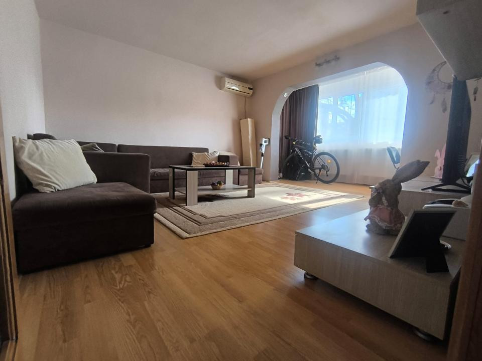 Apartament 3 camere, decomandat, etaj 2, mobilat si utilat - Sagului