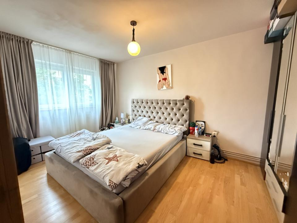 Apartament 3 camere, decomandat, etaj 2, mobilat si utilat - Sagului