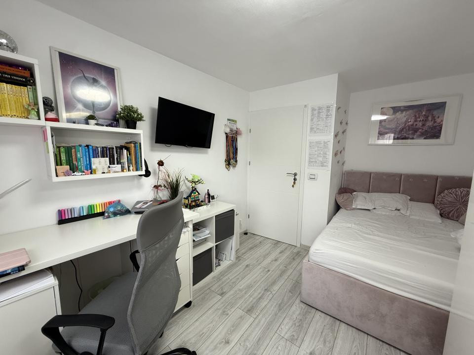 Apartament 3 camere, decomandat, etaj 2, mobilat si utilat - Sagului