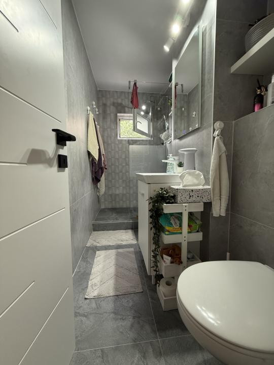 Apartament 3 camere, decomandat, etaj 2, mobilat si utilat - Sagului
