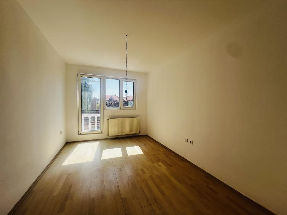 Casa Individuala 5 camere -218 mp utili -Dumbravita -Zona centrala