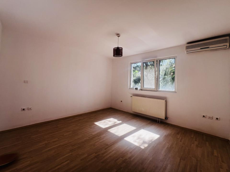 Casa Individuala 5 camere -218 mp utili -Dumbravita -Zona centrala