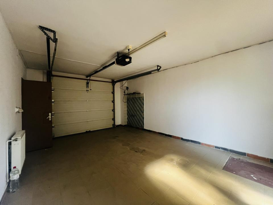 Casa Individuala 5 camere -218 mp utili -Dumbravita -Zona centrala