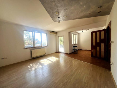 Casa Individuala 5 camere -218 mp utili -Dumbravita -Zona centrala