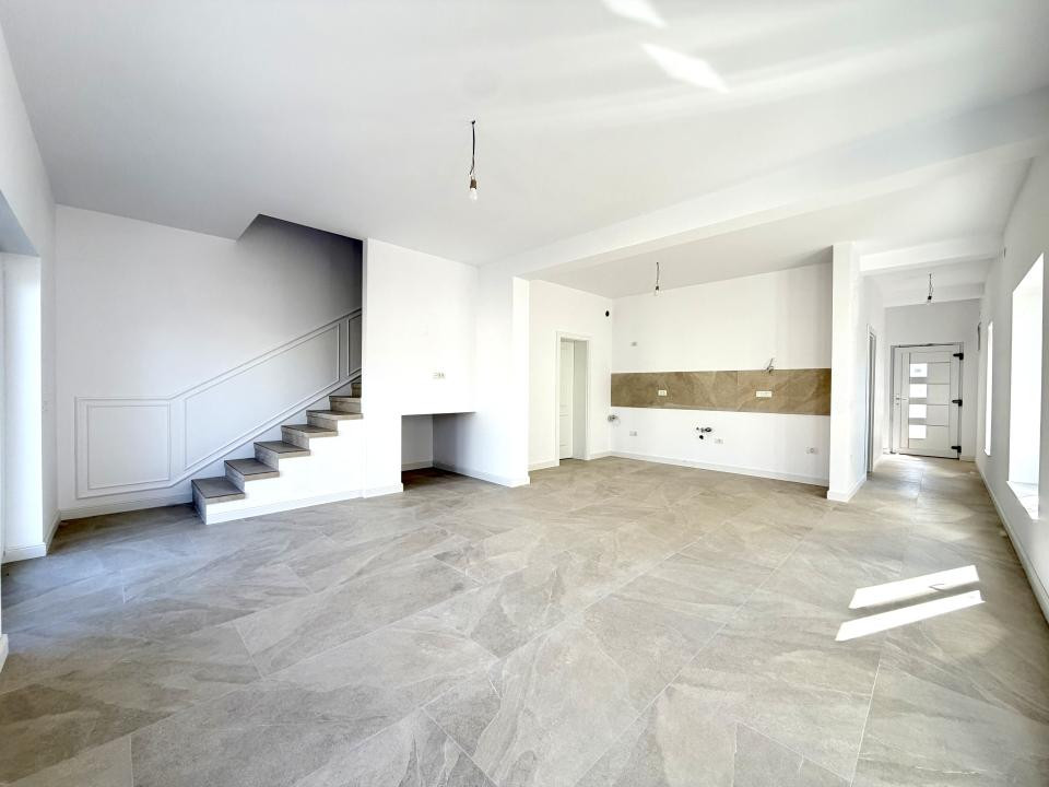 Duplex modern, 5 camere, 120 mp utili - Ghiroda